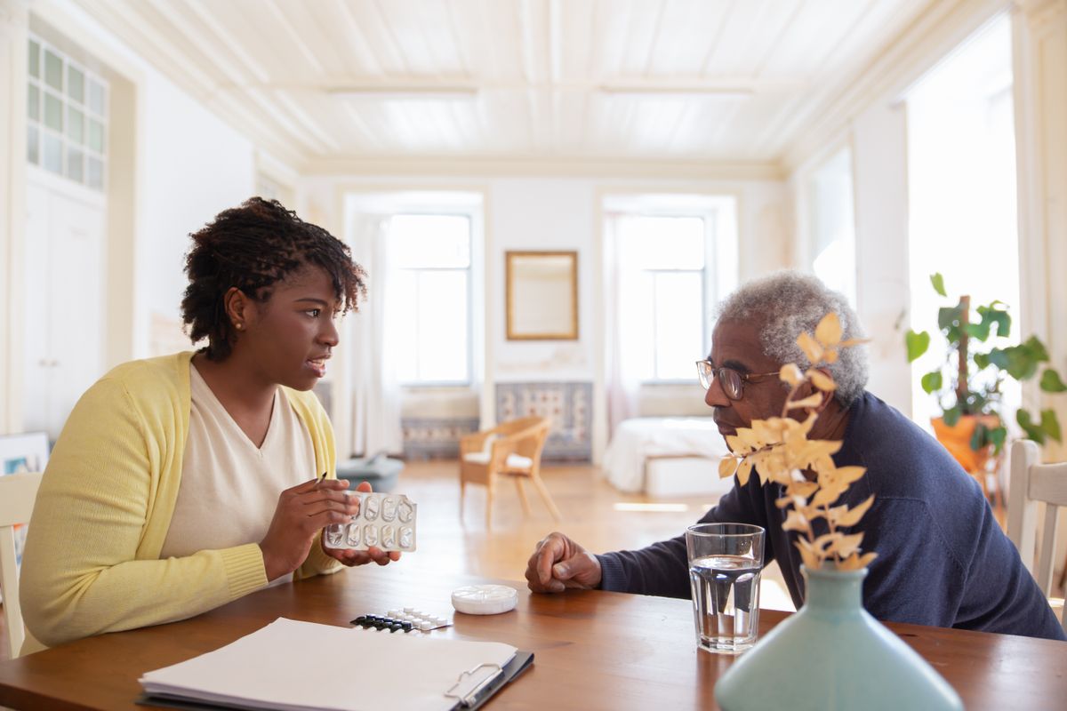 5 Signs Your Aging Parent May Need Help at Home